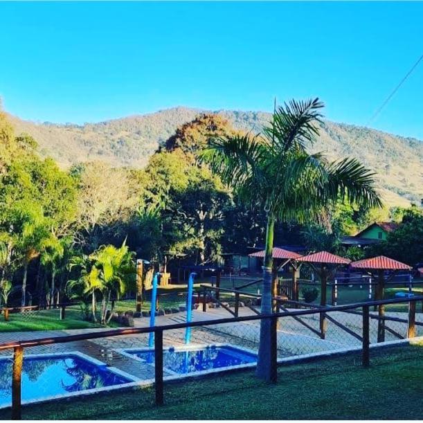 Cabana Hostel Sobrado Ecopark Águas de São Pedro 외부 사진